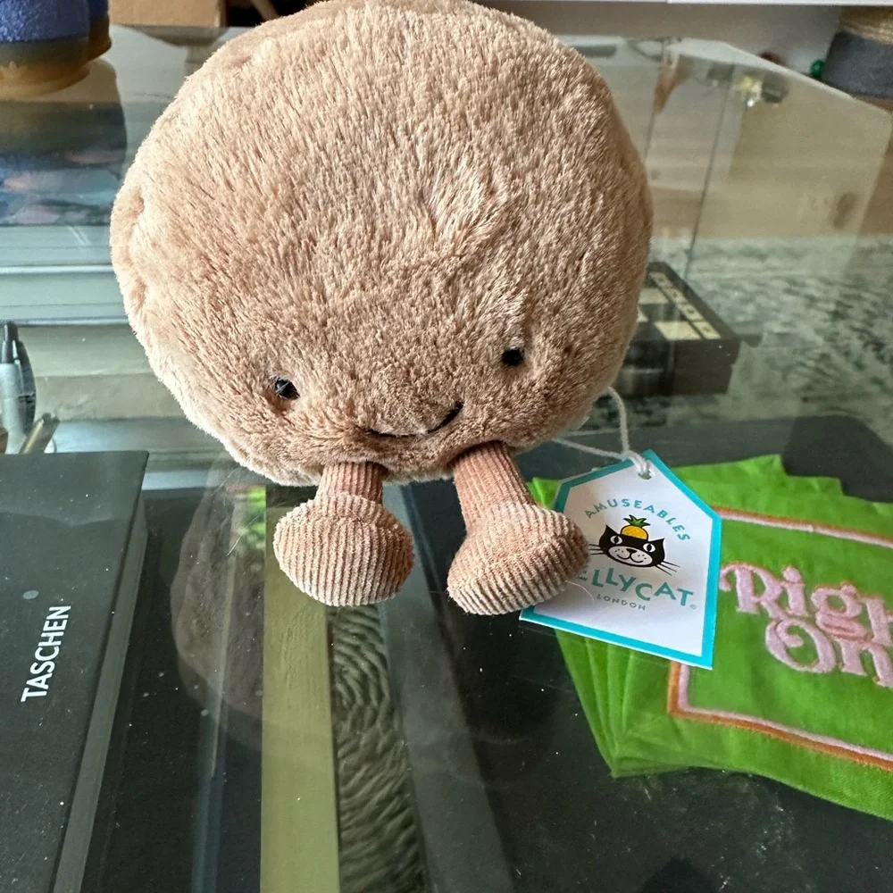 Jellycat Macaroon Amuseables Plush - Picture 1 of 3